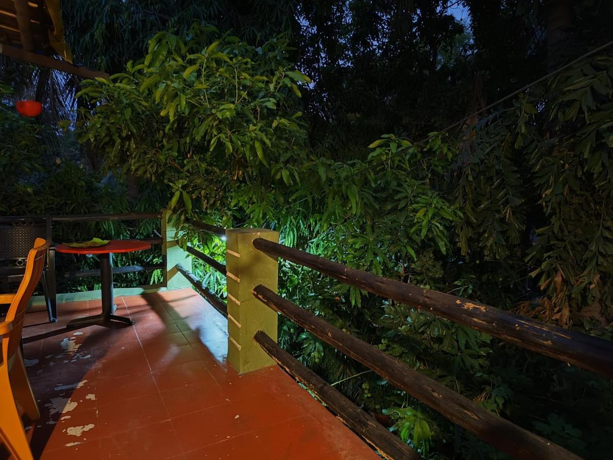 Lotus Riya Home Stay Hampi Dış mekan fotoğraf